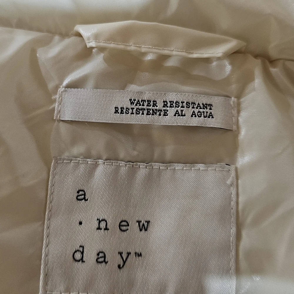 NWT A New Day Cream Puffer Jacket/Coat Water Resistant - Picture 9 of 10